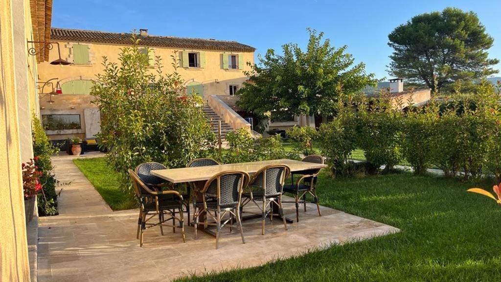 Domaine Des Francobelges - Appartements Lauris Екстериор снимка